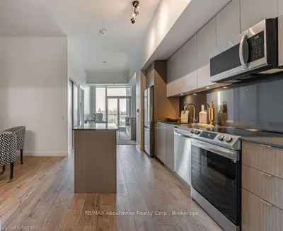 133 BRONTE Road 101(Bldg B), Oakville, ON L6L 3C1