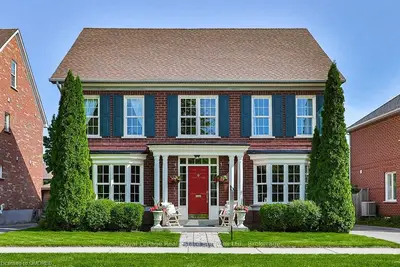220 LEXINGTON Road, Oakville, ON L6H 6L6