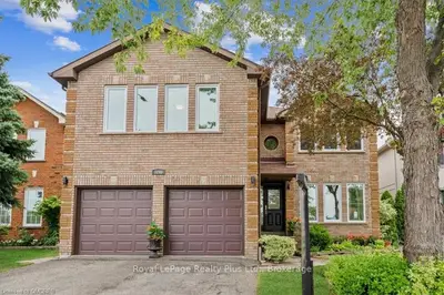 3240 THE COLLEGEWAY, Mississauga, ON, L5L 4Z5