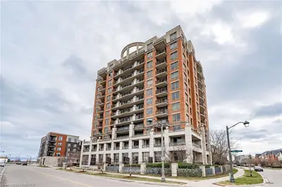 2379 CENTRAL PARK Drive 712, Oakville, ON L6H 0E3