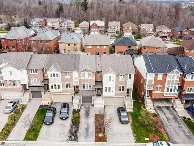 24 GREY OWL, Halton Hills, ON L7G 5Z8