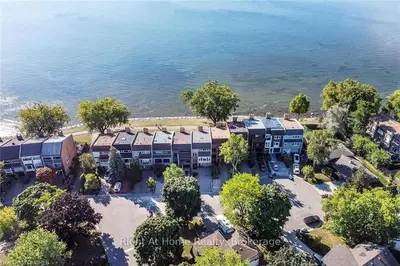 2082 WATER'S EDGE Drive, Oakville, ON L6L 1A4