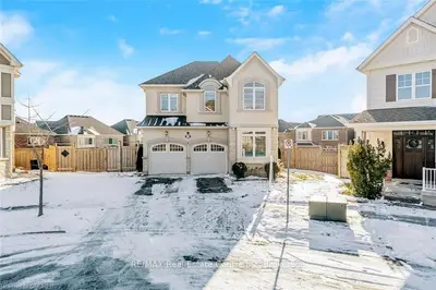 178 Culp Trail, Oakville, ON L6M 0W2