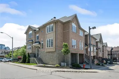 50 STRATHAVEN Drive, Mississauga, ON L5R 4E7
