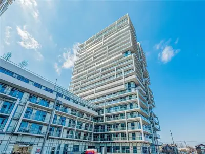 65 SPEERS Road 102, Oakville, ON L6K 3C9