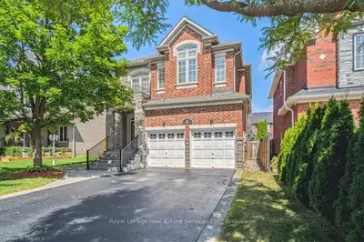 54 STONEBROOK CRESCENT Road, Halton Hills, ON L7G 6E5