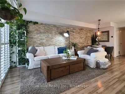 2496 POST Road 20, Oakville, ON L6H 0K1