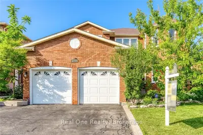 1259 WINTERBOURNE Drive, Oakville, ON L6J 7G3