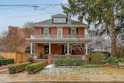 304 SUMNER Avenue, Oakville, ON L6J 1S5