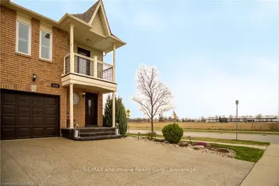 5102 Thornburn Drive, Burlington, On L7l 6k2