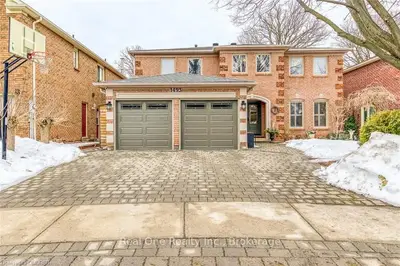 1493 TANNER Court, Oakville, ON L6M 2Z3