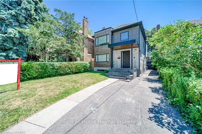 15 WOODSIDE Avenue, Toronto W02, ON M6P 1L6