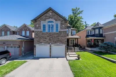 34 MORDEN NEILSON Way, Halton Hills, ON L7G 5Y9