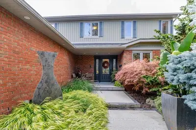 1647 WOODEDEN Drive, Mississauga, ON L5H 3S4
