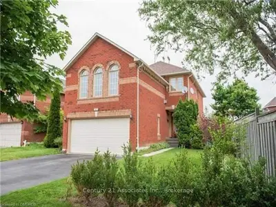7075 SPYGLASS Crescent, Mississauga, ON L5N 7H1