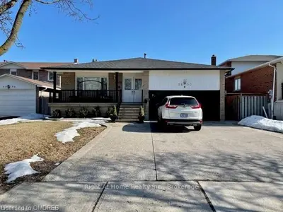 2600 Kenna Court, Mississauga, ON L5K 2K6