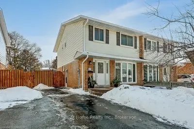 182 MCCRANEY Street W, Oakville, ON L6H 1H7