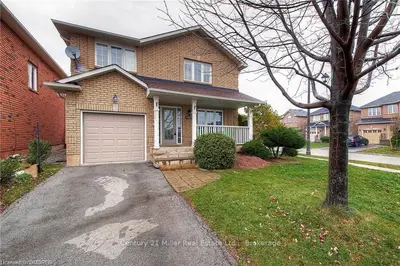 2143 PEACHTREE Lane, Oakville, ON L6M 3W8