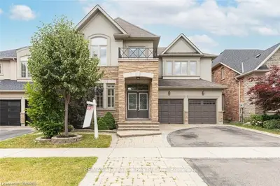 2232 MILLSTONE Drive, Oakville, ON L6M 0G1