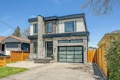 1021 EDGELEIGH Avenue, Mississauga, ON L5E 2E9