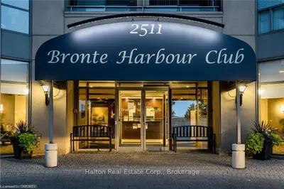 2511 Lakeshore Road W 320, Oakville, ON L6L 6L9