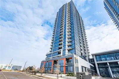 55 EGLINTON Avenue W 1508, Mississauga, ON L5R 0E4