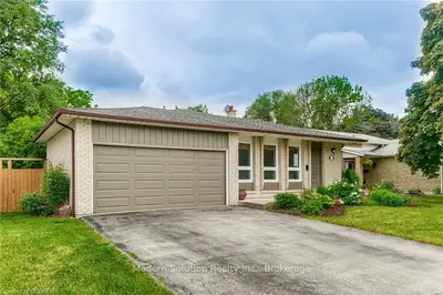 1516 Elm Road, Oakville, ON L6H 1V2