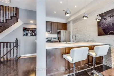 2421 GREENWICH Drive, Oakville, ON L6M 0S4