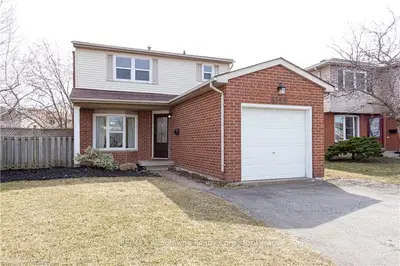 3122 SANDCLIFFE Court, Burlington, ON L7M 3H1