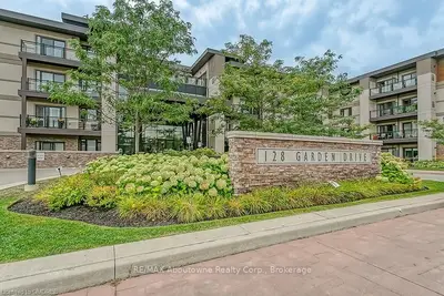 128 GARDEN Drive 225, Oakville, ON L6K 0H7