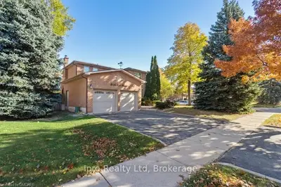 2095 PEN Street, Oakville, ON L6H 3L2