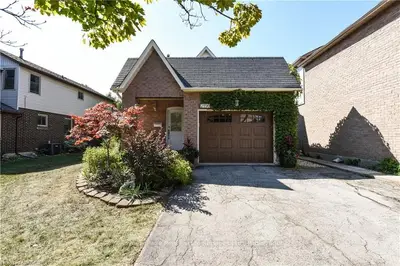 2190 MUNN'S Avenue, Oakville, ON L6H 3T8