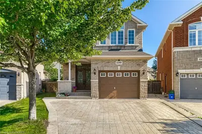 2399 Hilda Drive, Oakville, ON L6H 7N5