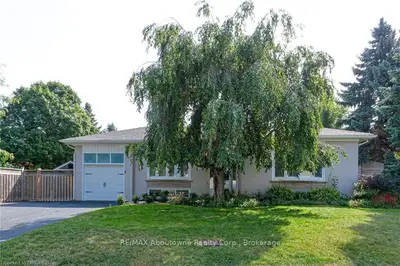 1110 BRIDGE Road, Oakville, ON L6L 2B8