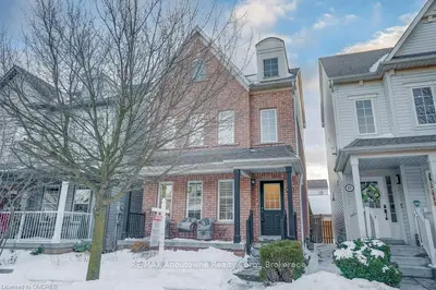 94 Littlewood Drive, Oakville, ON L6H 6V1