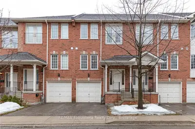 1130 CAWTHRA Road 16, Mississauga, ON L5G 4V7