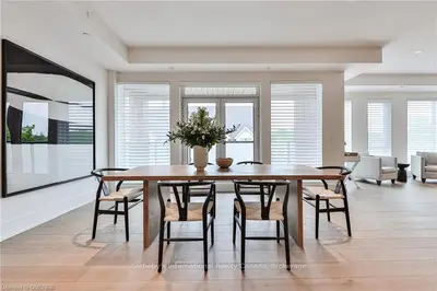 158 RANDALL Street 202, Oakville, ON L6J 1P4