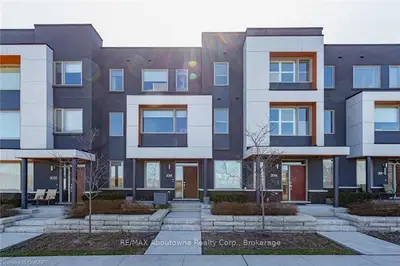 3018 CREEKSHORE, Oakville, ON L6M 0Y6
