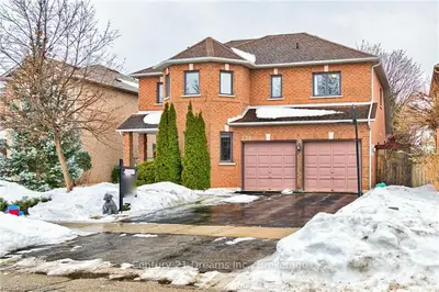 238 HOWELL Road, Oakville, ON L6H 5Y7