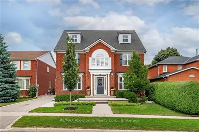 85 MORRISON CREEK Crescent, Oakville, ON L6H 4C5