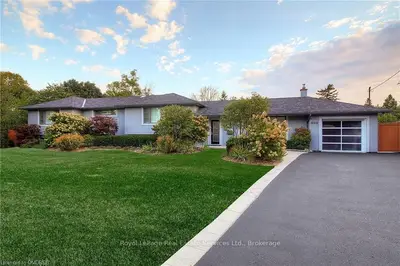469 SMITH Lane, Oakville, ON L6L 4X1
