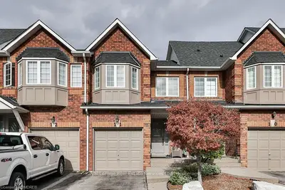 1425 ABBEYWOOD Drive 11, Oakville, ON L6M 3R3