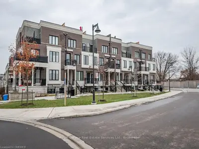 150 Long Branch Avenue 4, Toronto W06, ON M8W 0A9