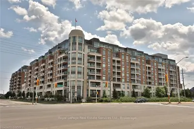 2480 PRINCE MICHAEL Drive 230, Oakville, ON L6H 0H1