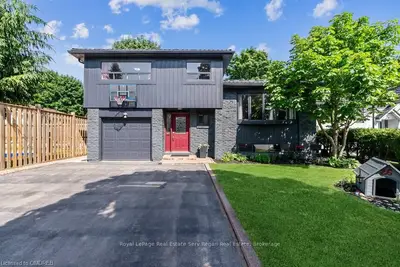 26 GOULD Crescent, Halton Hills, ON L7J 2T9