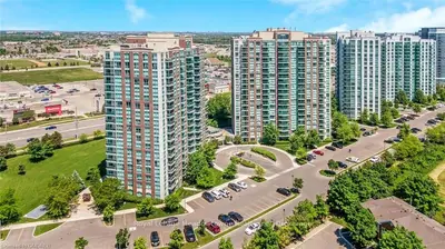 4889 KIMBERMOUNT Avenue 1403, Mississauga, ON L5M 7R9