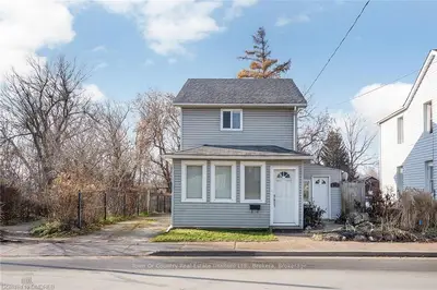 92 MAIN Street N, Halton Hills, ON L7J 1W2