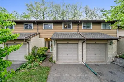 49 LYNDEN Circle, Halton Hills, ON L7G 4Y7