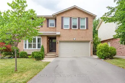 1068 HARCROFT Court, Oakville, ON L6H 3K5