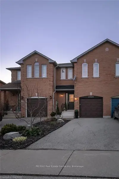 2226 PELL Crescent, Oakville, ON L6M 3T5